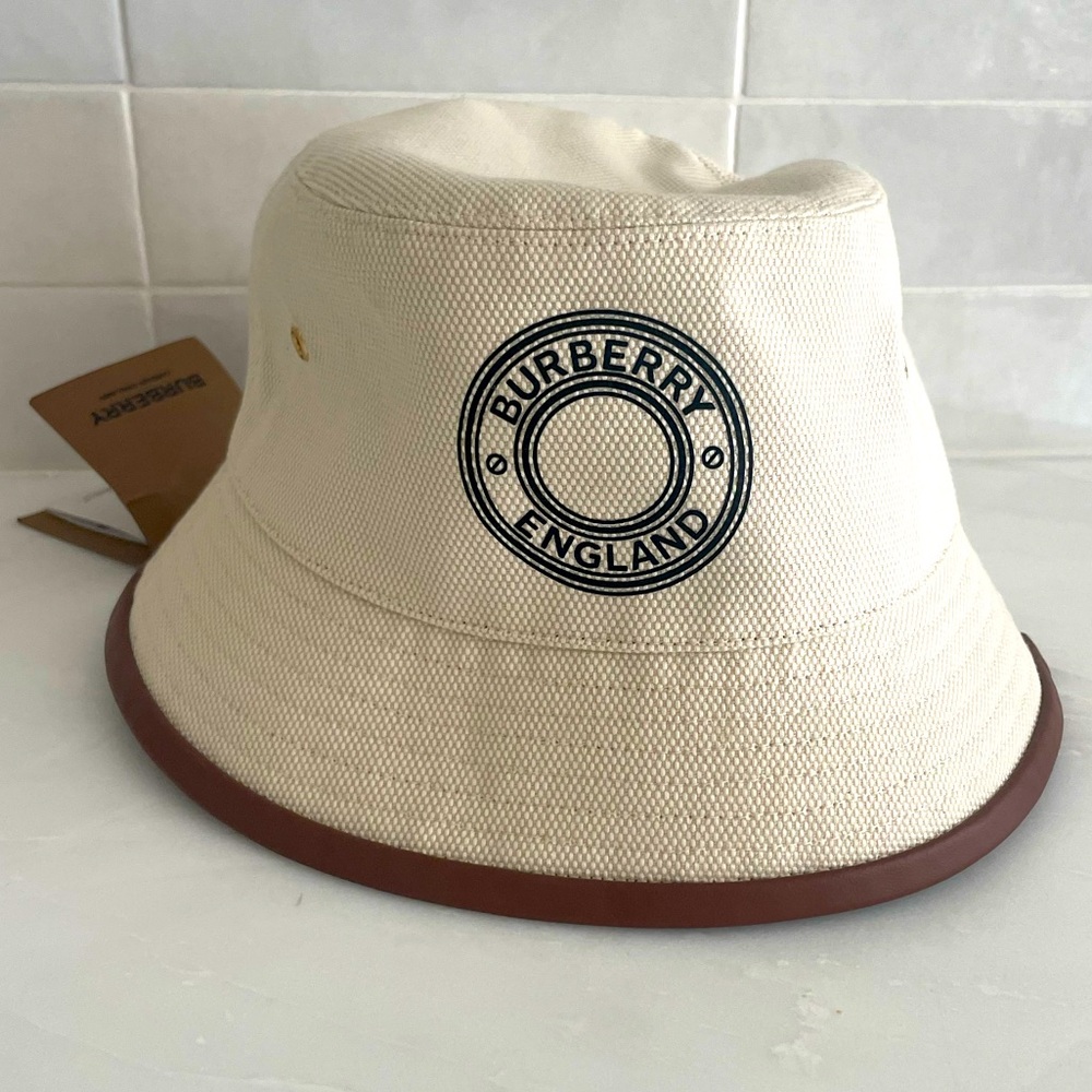 Burberry Canvas Leather Bucket Hat in Beige. Brand new with tags! Never worn!